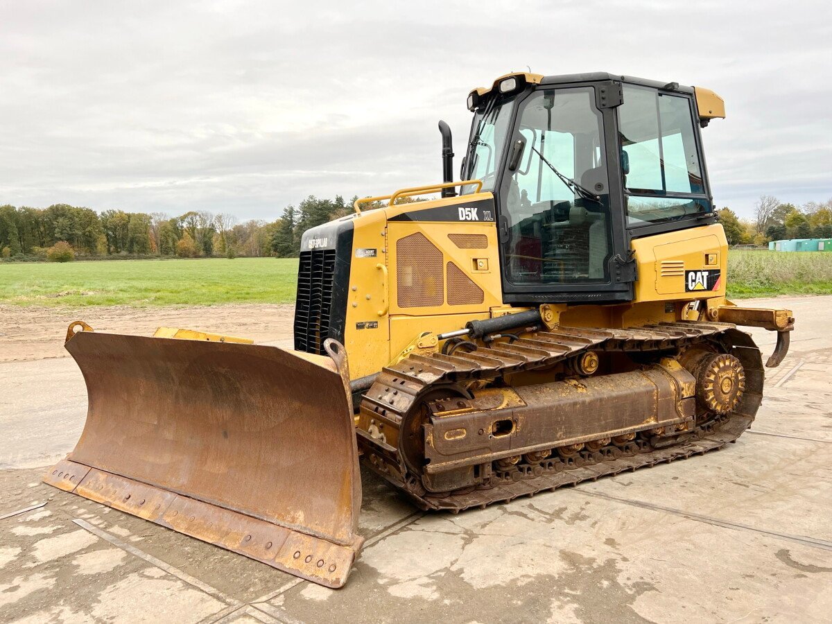 Caterpillar D5K for sale - image 1