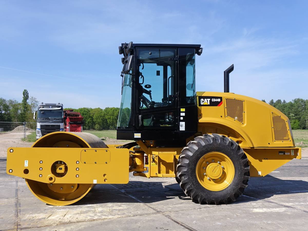 Caterpillar CS44B