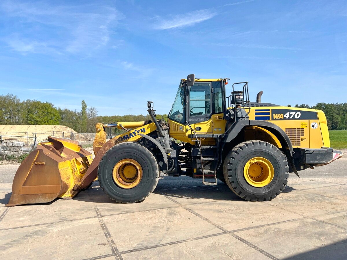 Komatsu WA470-8 - used heavy machinery for sale