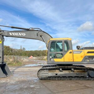 Volvo EC210D - used heavy machinery for sale