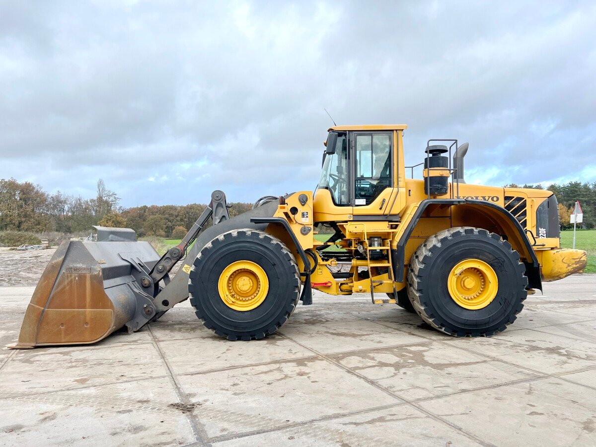 Volvo L220F