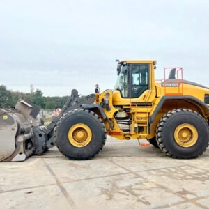 Volvo L220H wheel loader, construction machinery industry