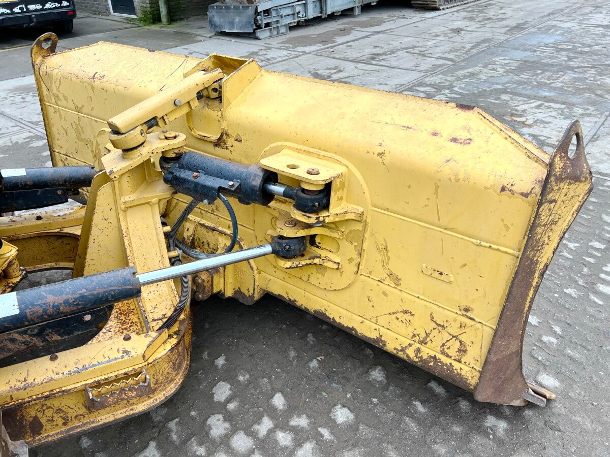 Caterpillar D5K for sale - image 2